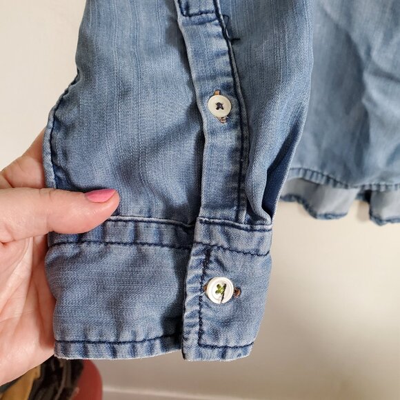 ANTHROPOLOGIE Holding Horses Dakota Chambray Top Shirt Embroidered Western Small - Picture 5 of 11